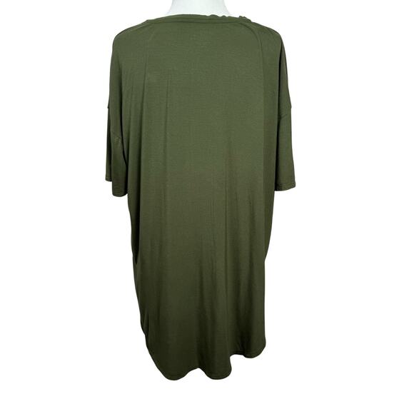 Time and Tru Olive Green Curved Hem Tee Size M - Picture 2 of 7
